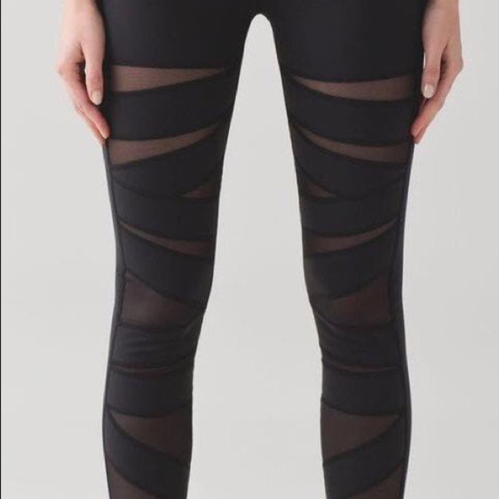 Lululemon tech mesh leggings, size 4
